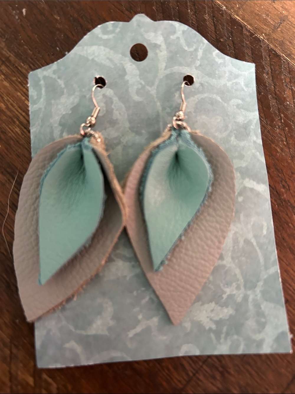Handmade Genuine leather Earrings Leaf Gray / Green
